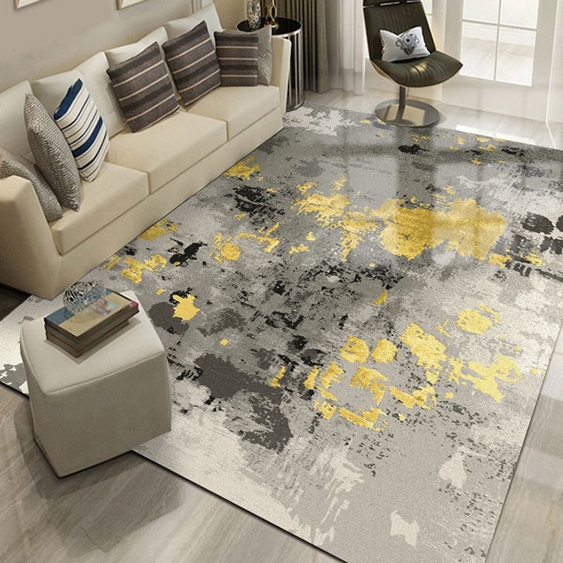 Gold Modern Carpet Polyester Graphic Carpet Non-Slip Backing Carpet for Home Decor