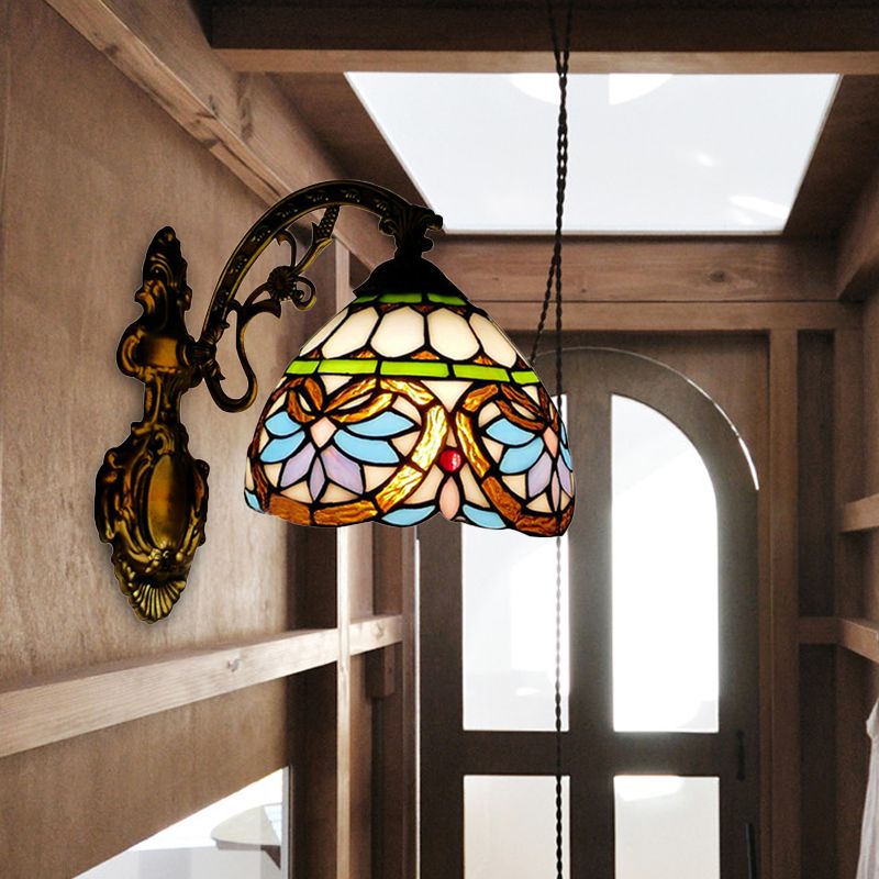 1 Light Domed Wall Sconce Victorian Stained Glass Up/Down Wall Lighting with Curved Arm in Brass