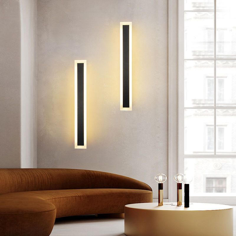Black Linear LED Wall Light in Modern Simplicity Metal Wall Lamp for Bedroom