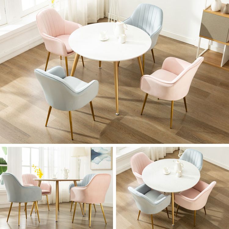 Chaise de salle à manger Glam, chaise à dossier solide de 23 po de large avec 4 pieds en métal pour un usage domestique