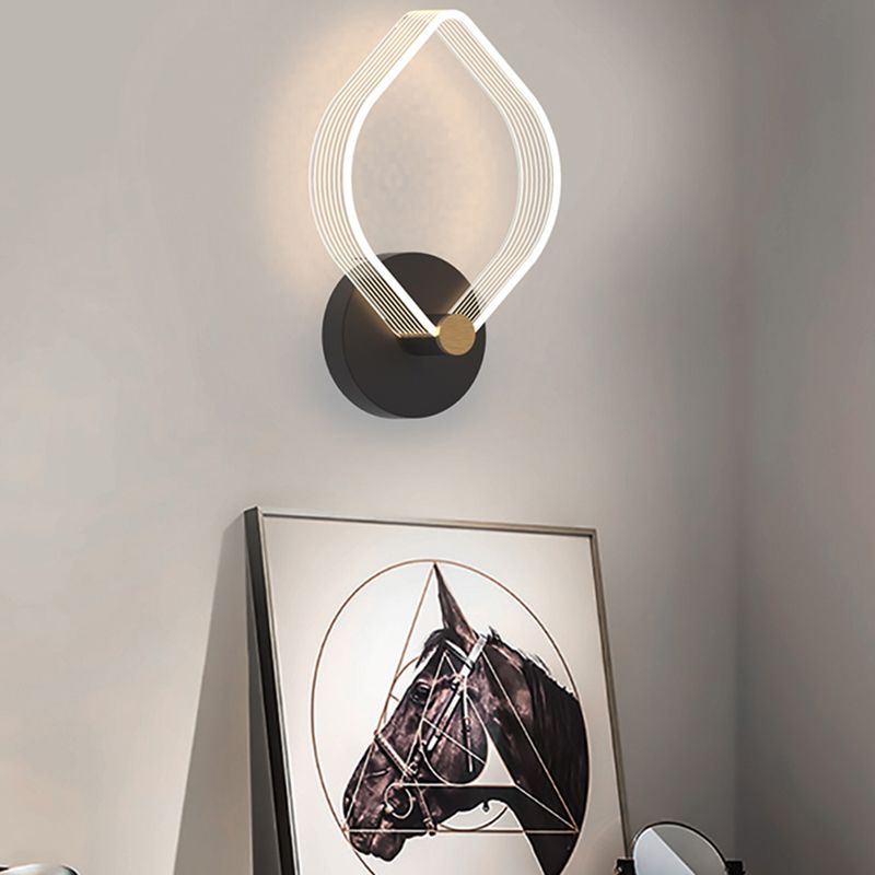 Metal Geometric Wall Light Nordic Style LED Wall Sconce in Black for Bedroom