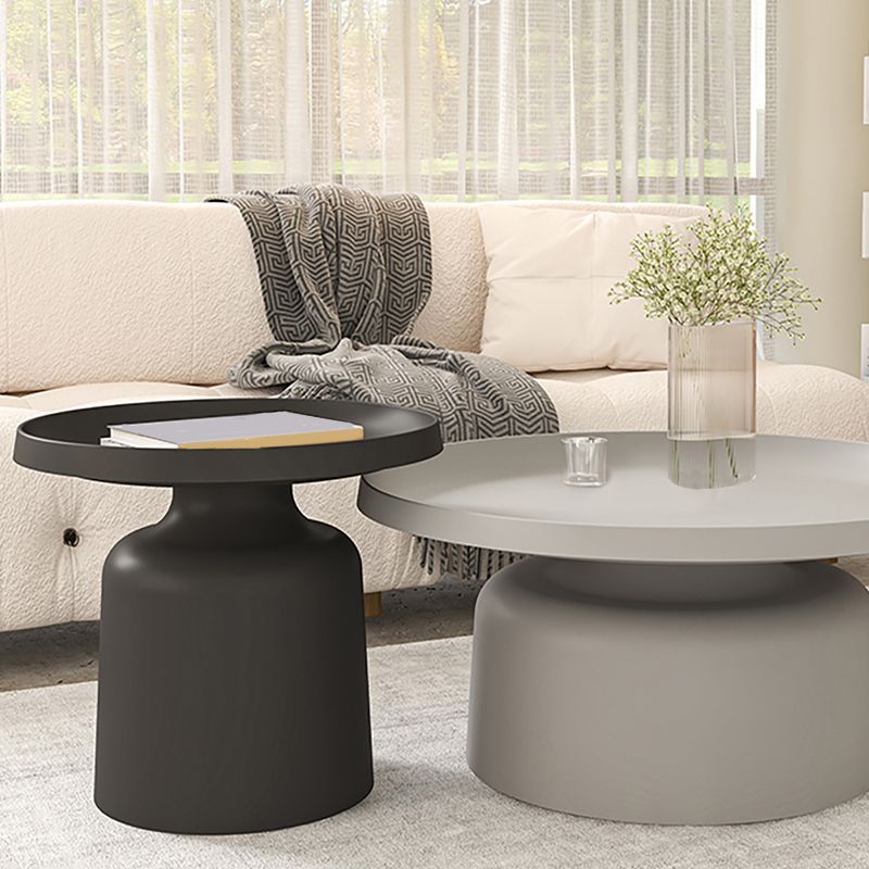 Mid-Century Modern Round Metal Coffee Table Pedestal Tray Top Cocktail Table
