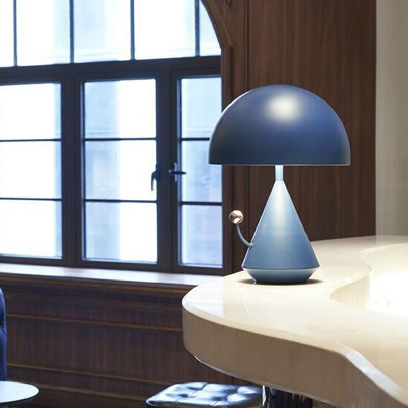 Macaron hemisfeer vorm nachtkastje lamp metaal 1 lamp leesboek licht in blauw/roze