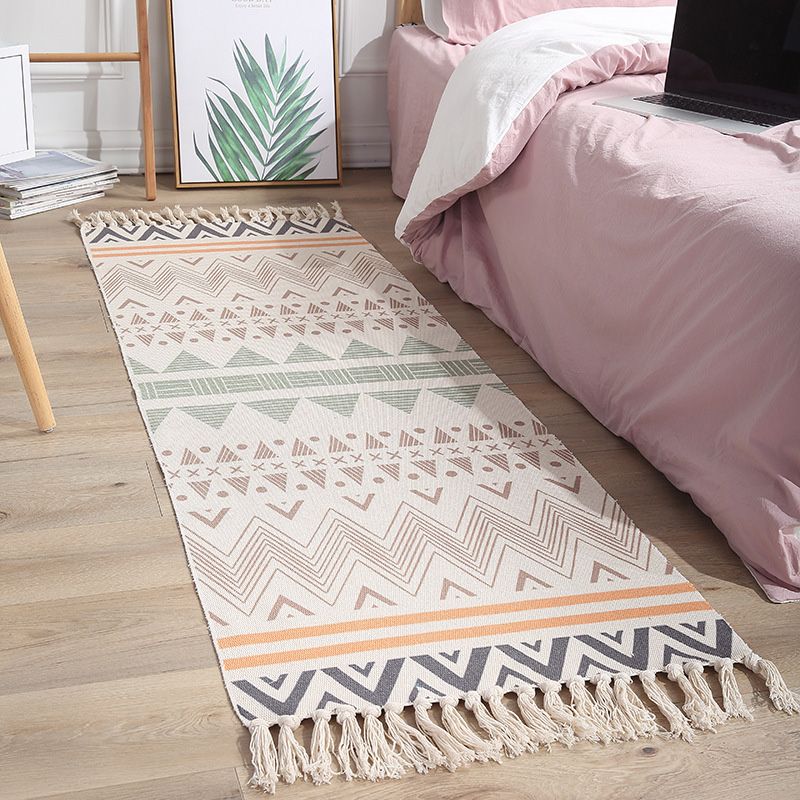 Americana Bedroom Rug Multi-Colored Geometric Print Area Rug Machine Washable Easy Care Carpet with Tassel