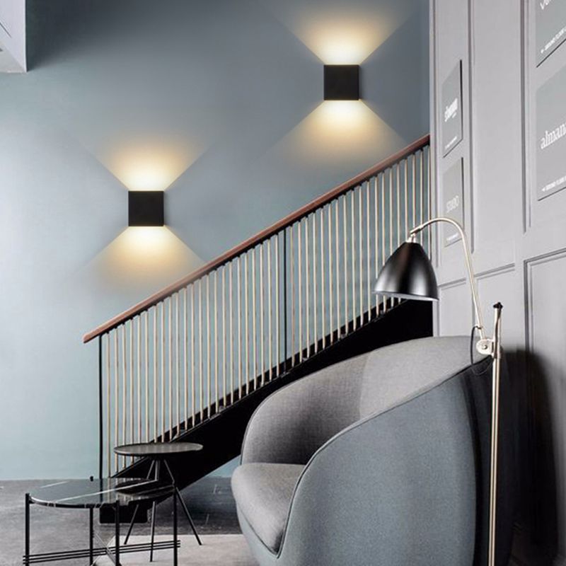 Moderne kreative LED -Wandlampenmeinung Schmiedeeisen geometrische Wandleuchten für Außenräume