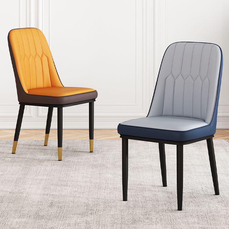 Silla de comedor de metal de estilo escandinavo, silla sin brazos con respaldo sólido