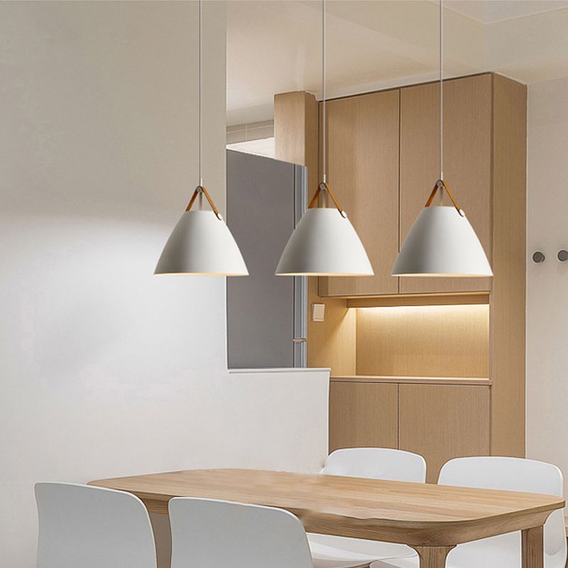 Forme du cône de style moderne Métal de lampe de suspension 1 Lumières éclairées pour le café