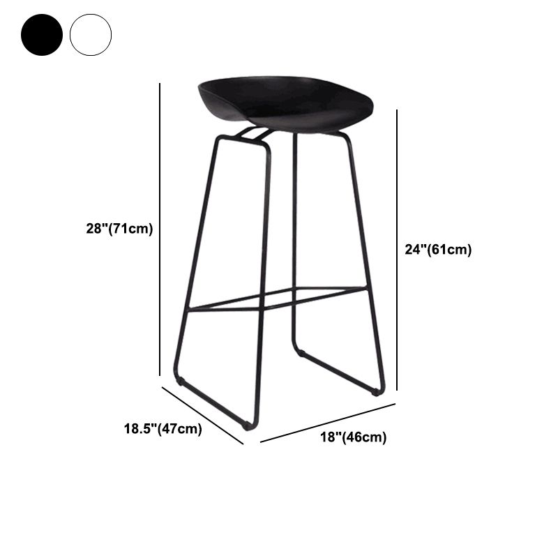 Modern Dessert Shop Footrest Stool Matte Finish Iron Bar Stool