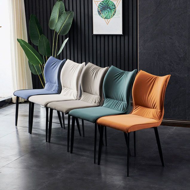 Chaises de salle à manger contemporaines en cuir PU, chaises latérales à dossier solide sans accoudoirs pour usage domestique