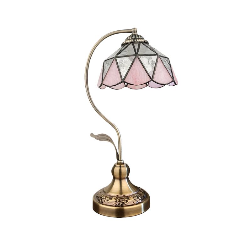 Scheune Formtischlampe 1-Kopf-Rosa- und Silberdreieck-Glas Tiffany Nachttischlicht in Bronze