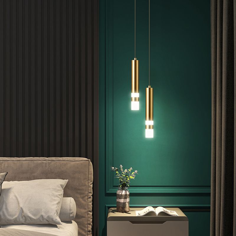 Lumière suspendue métallique