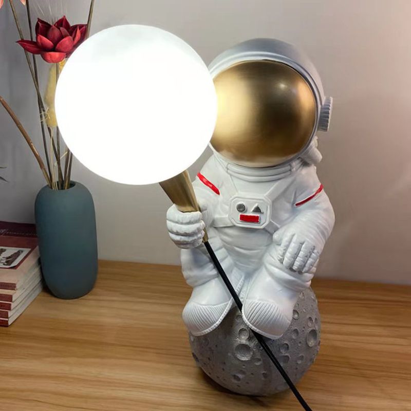 Estilo moderno Astronaut Shape Night Table Lamp Resin 1 Light Table Light