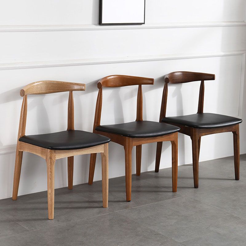 Silla lateral escandinava de madera de caucho con respaldo abierto, silla de comedor tapizada en nogal