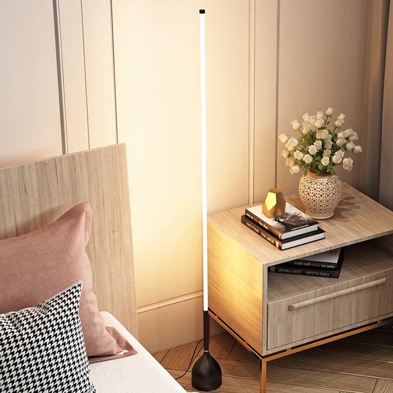 Modern Style Linear Shape Floor Lamp Metal Single Light Floor Lamp