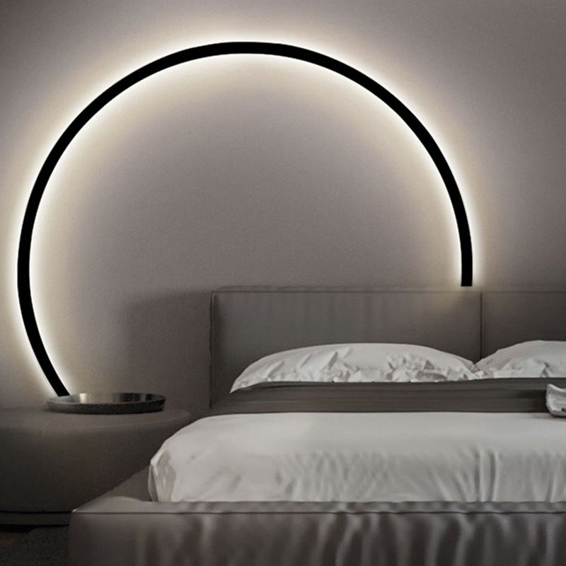 Metal Round Shape Wall Light Modern 1-Light Wall Mounted Light Fixture in Black