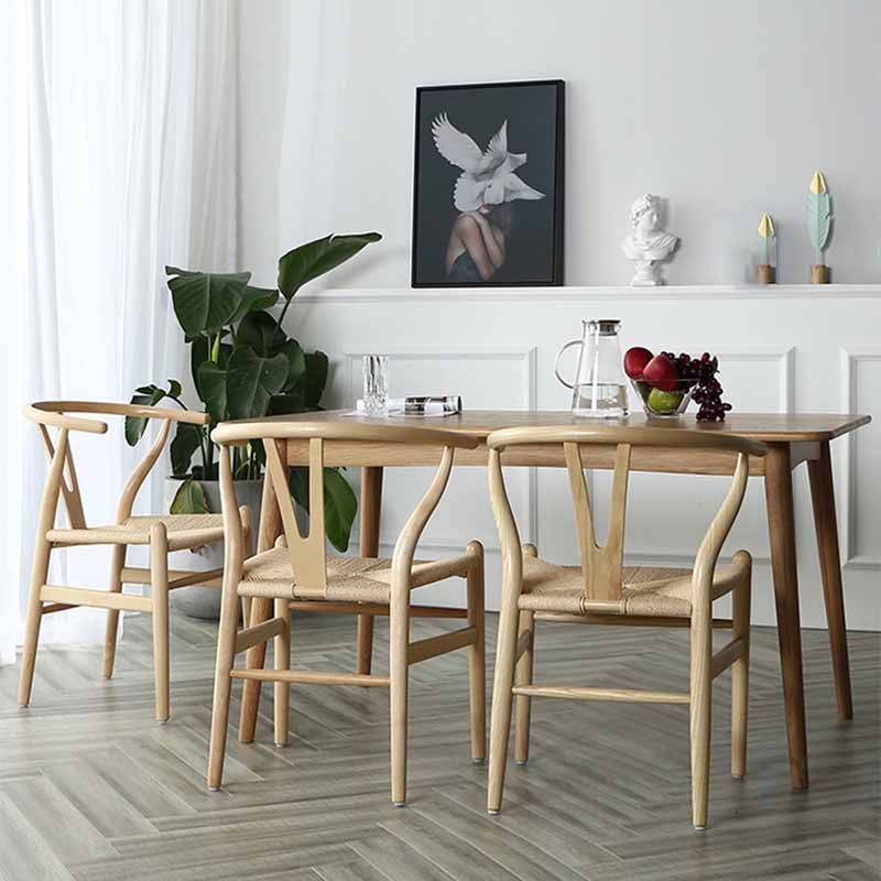 Silla de comedor de madera maciza natural contemporánea con brazo Wishbone para restaurante
