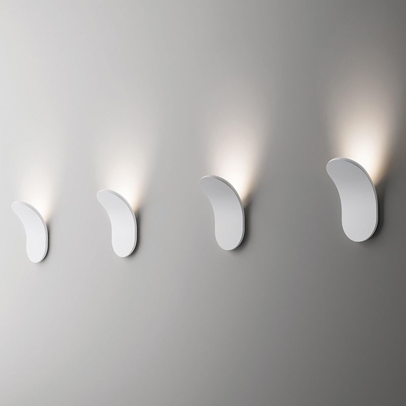 Contemporary Single Black/White Wall Mounted Sconce Metal Wall Light