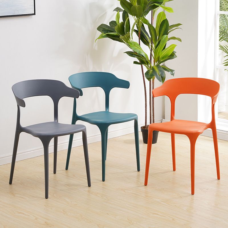 Kunststoff moderner Küchenseitenstuhl 20 '' breiter mattes Finish Armstuhl mit 4 Beinen