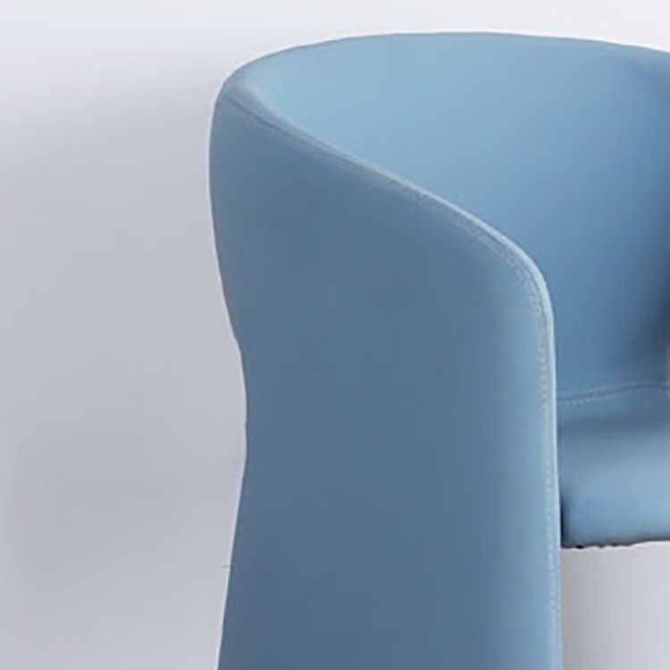 Silla de comedor con respaldo sólido y acabado mate, sillón de terciopelo para cafetería, estilo diseñador