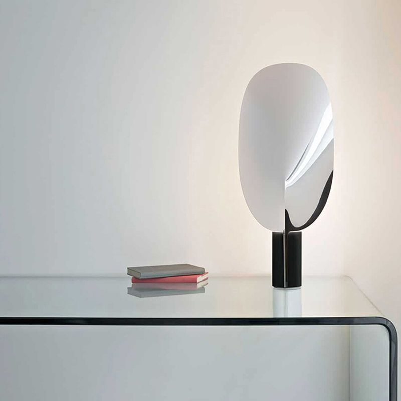 Lampada da tavolo a forma di foglia Lampada da notte artistica in metallo a 1 lampadina con base tubolare