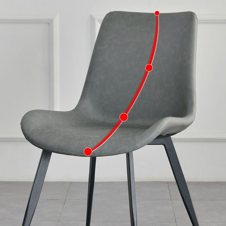 Chaises de salle à manger en simili cuir style contemporain avec 4 pieds finition noire, chaises sans accoudoirs