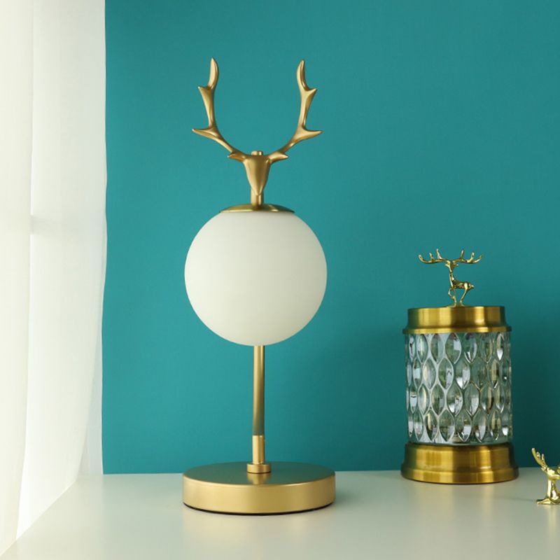 Lampada da lettura globo Cartoon vetro bianco 1 luce nero/oro con design cervo per camera da letto