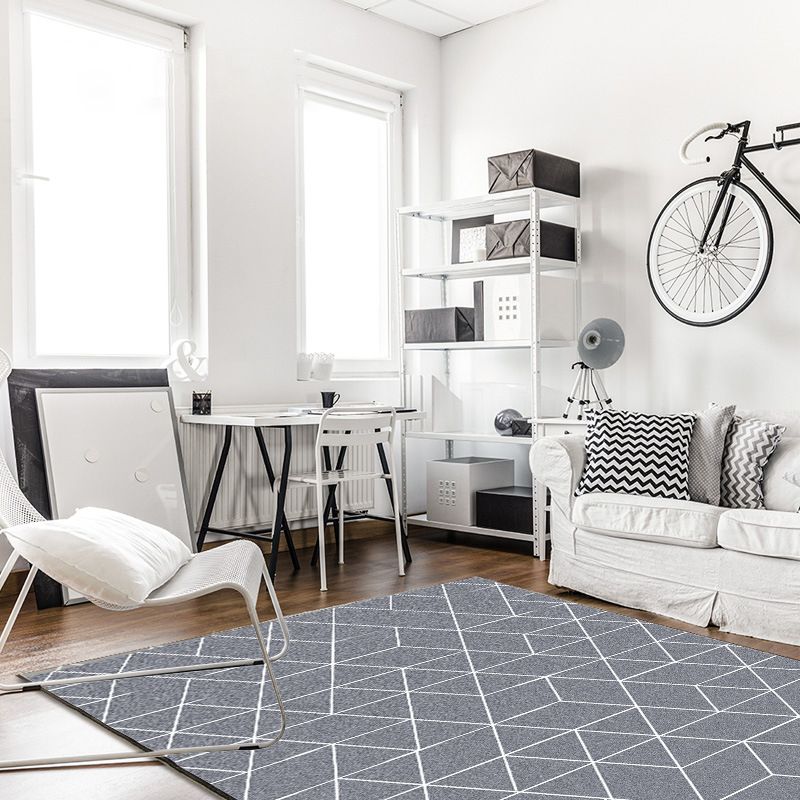 Grey Contrast Stitching Geometric Rug Polyester Modern Indoor Rug Machine Washable Stain Resistant Non-Slip Rug for Bedroom