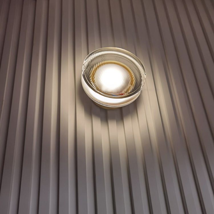 LED Modern 1 - Light Bathroom Vanity Lighting in Black / Gold Acrylic Bath Sconce