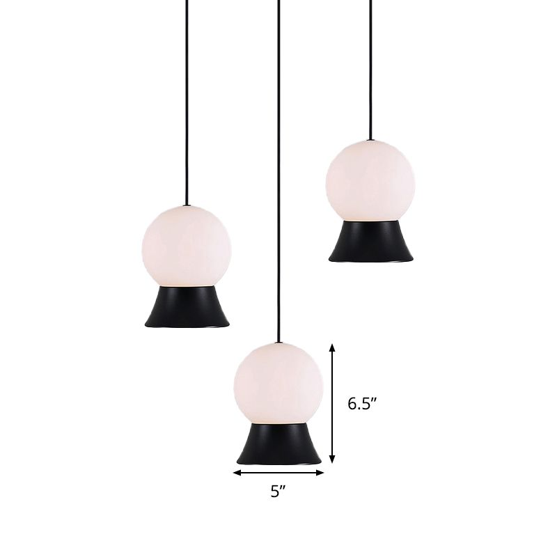 Kit d'éclairage de globe en verre blanc postmoderne 1 lumière légère avec une teinte en métal doré / noir