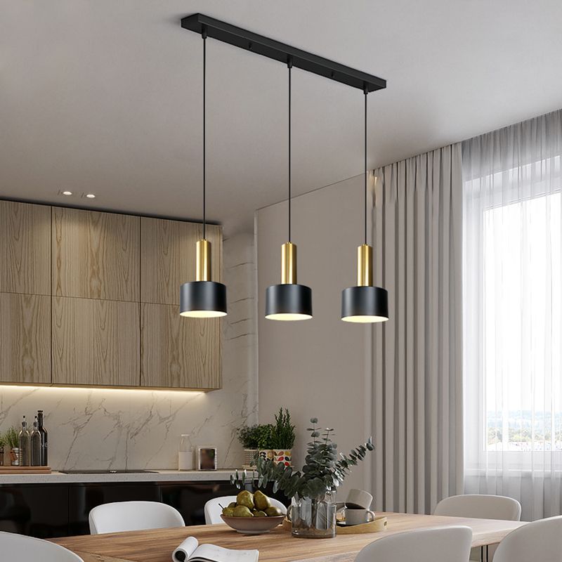 Lámpara de metal de electroplacas de luz colgante cilíndrico creativo moderno en negro y dorado