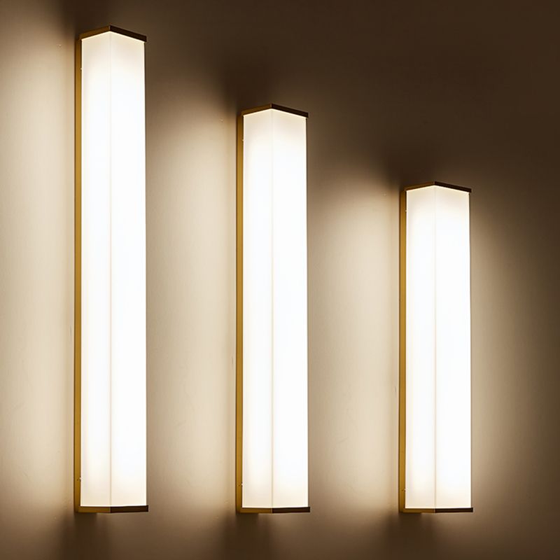 Modern Simple Style Retangular Shade Wall Sconce Metal and Glass 1 Light Sconces in Black Finish