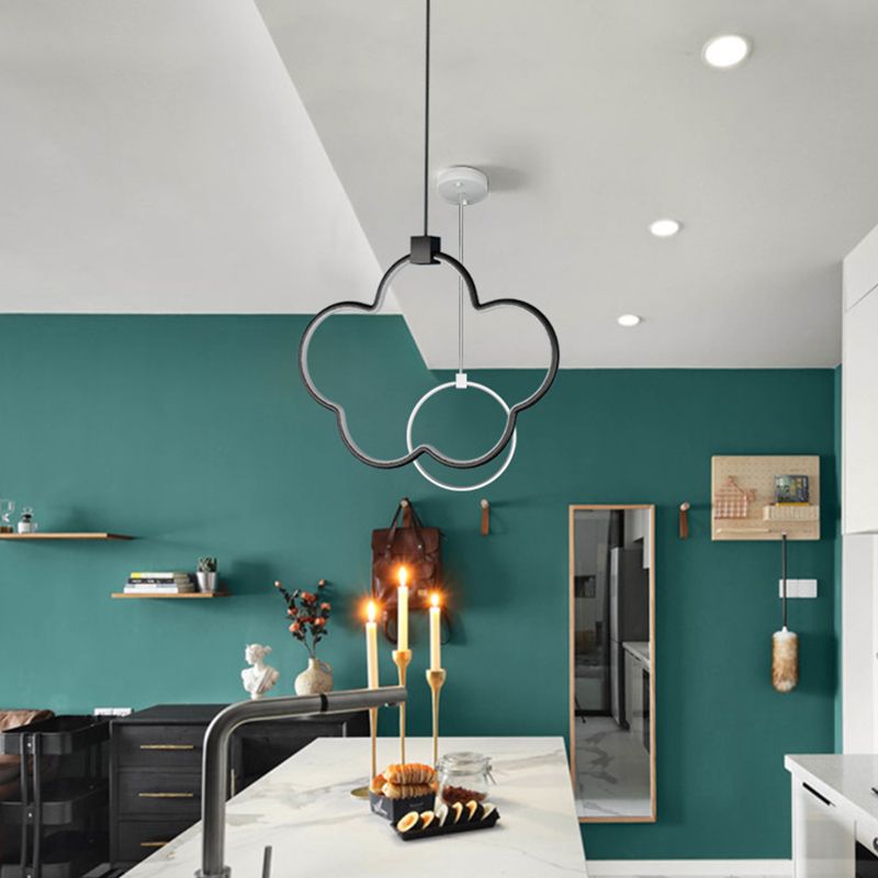 Pendre à LED linéaire blanc Lumière suspension en métal décoratif pour la salle des enfants