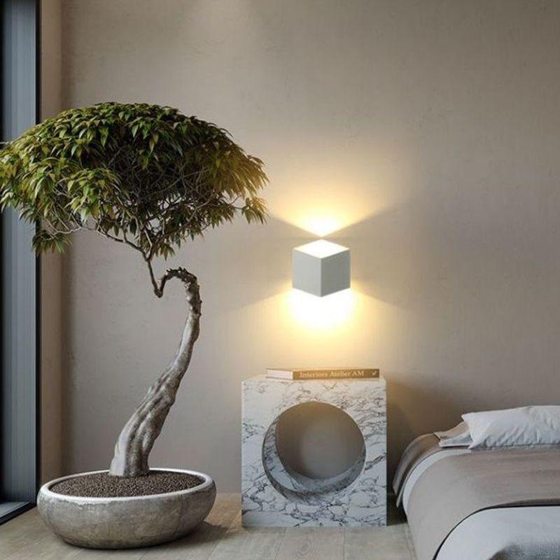 Geometric Shape Wall Lamp Modern Style Metal 2 Lights Wall Lights in White/Black