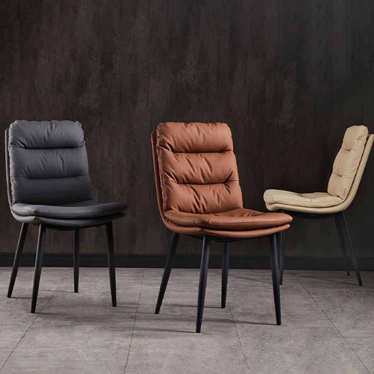 La salle à manger contemporaine en métal préside la chaise latérale tapissée sans bras pour l'usage à la maison