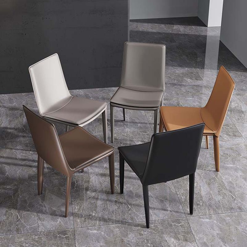Silla de comedor sin brazos de cuero moderno que cena las sillas del metal para el uso del restaurante