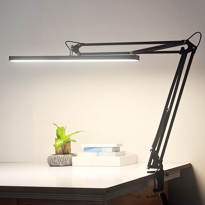 Lineare Nachttischlampe moderne Metal Ein leichter Nachttischlampe in Schwarz