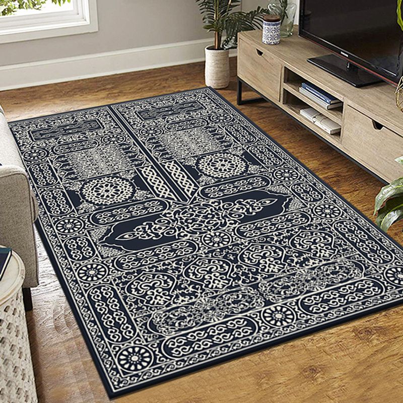 Dark Gray Bohemia Rug Polyester Graphic Rug Stain Resistant Rug for Living Room