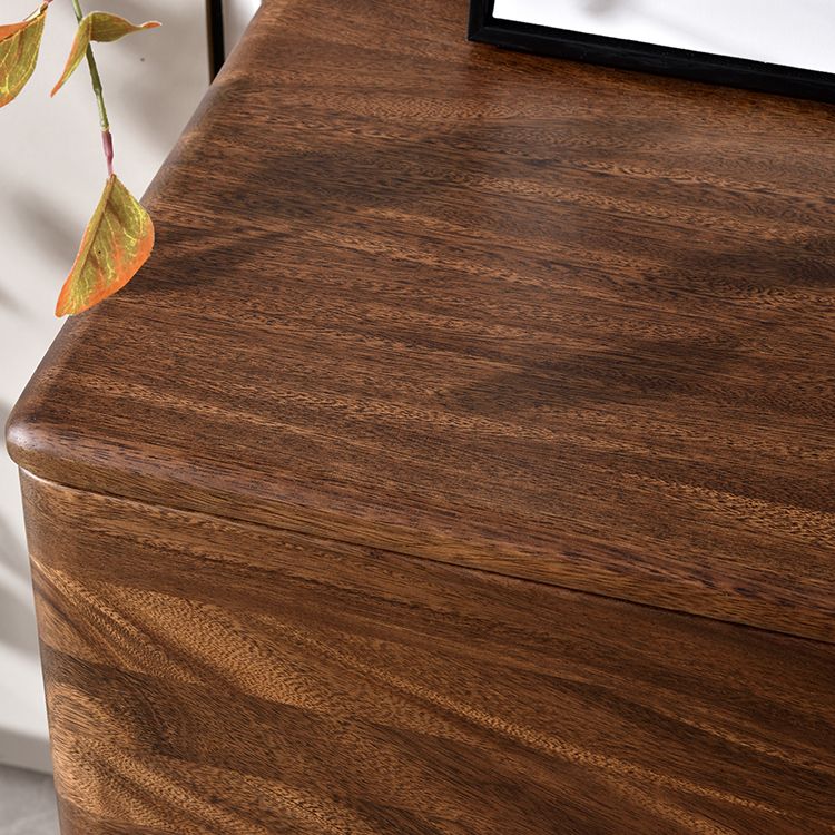Mid-Century Modern Chest with 6 Drawers in Walnut Rectangle Accent Chest