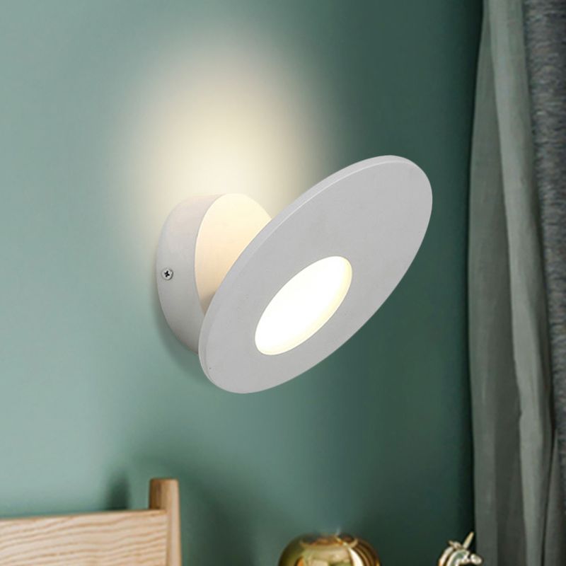 Stile semplicistico Round Acrilic Sconce Sconce Lampada montata a parete integrata in bianco/nero per camera da letto