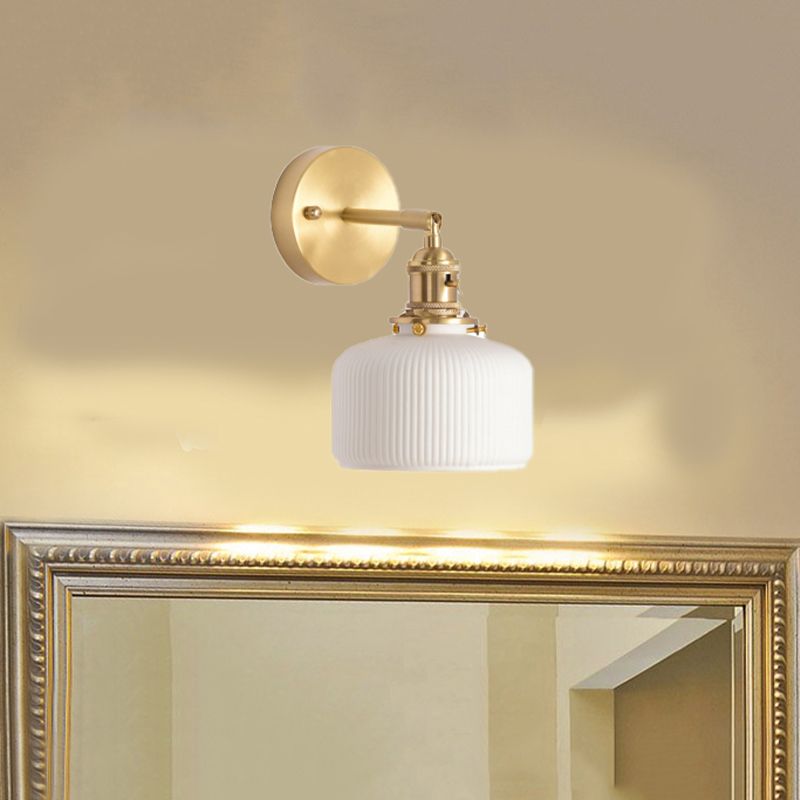 Postmodern Minimalist Golden Metal Wall Light Sconce for Washroom