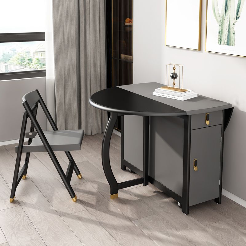Mesa de comedor moderna de mediados de siglo
