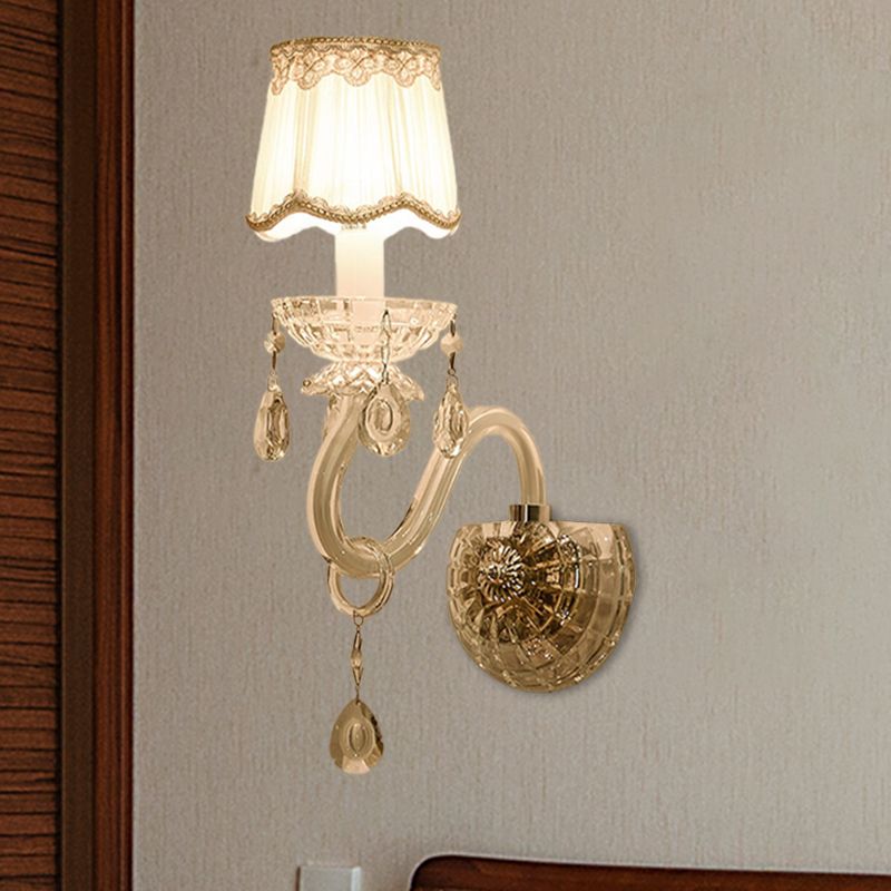 Lampada da parete a candela da 1/2 luci a candela tradizionale tradizionale luce a parete in cristallo chiaro con tonalità in tessuto a pieghe a botte smerlata