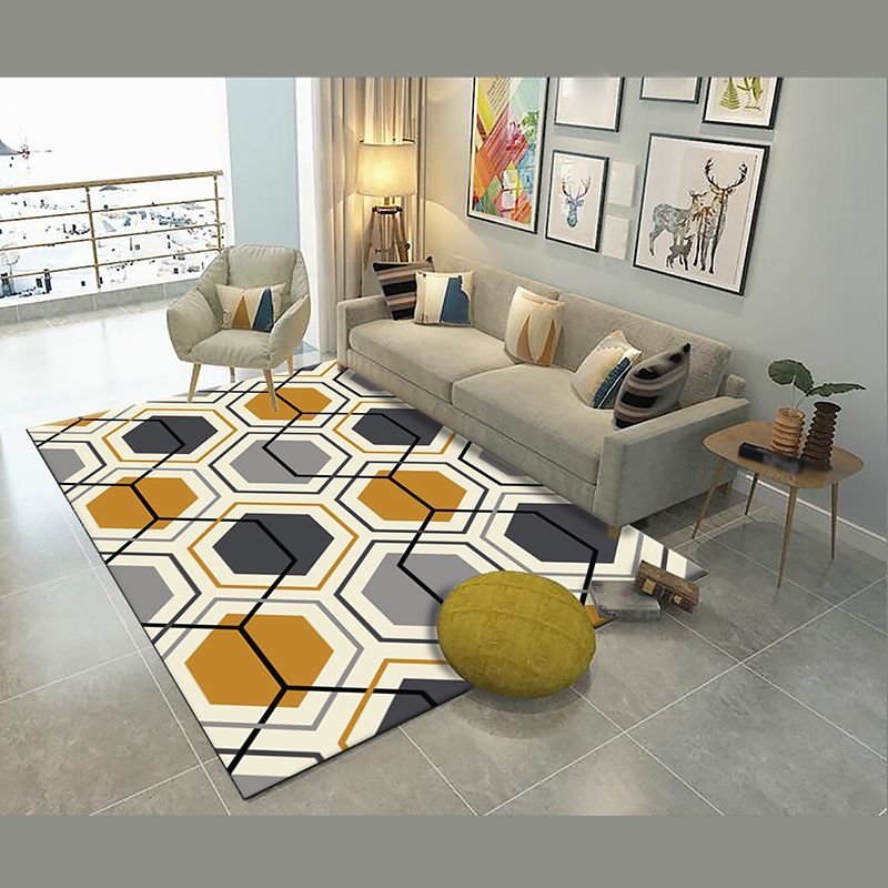 Modern Triangle Pattern Carpet Polyester Area Rug Pet Friendly Indoor Carpet for Home Decoration