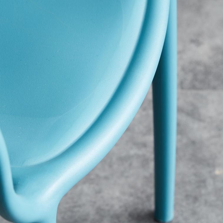 Chaise de fauteuil en plastique contemporain Open Danding Dining Dining Side Claid for Kitchen