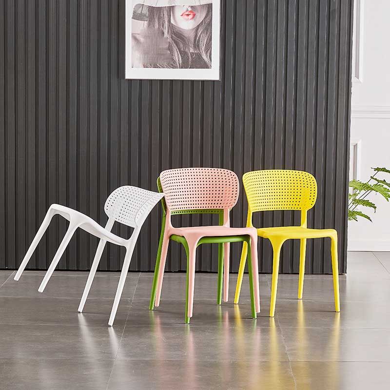 Silla lateral de plástico de comedor de estilo glamor