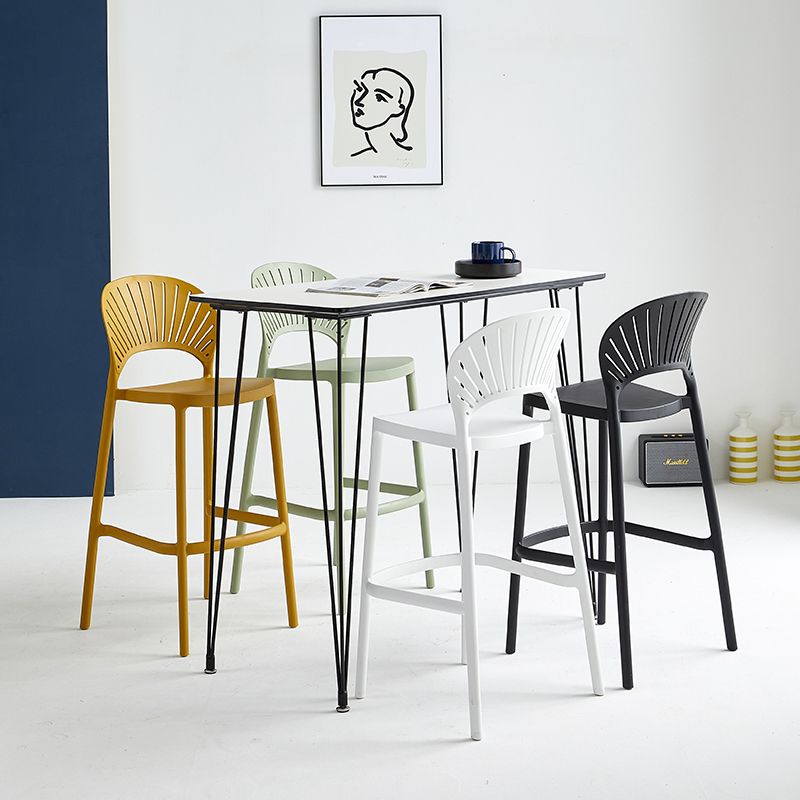 Nordic Plastic Stackable Counter Stools Macron Colorful Indoor Bar Stool with Plastic Seat