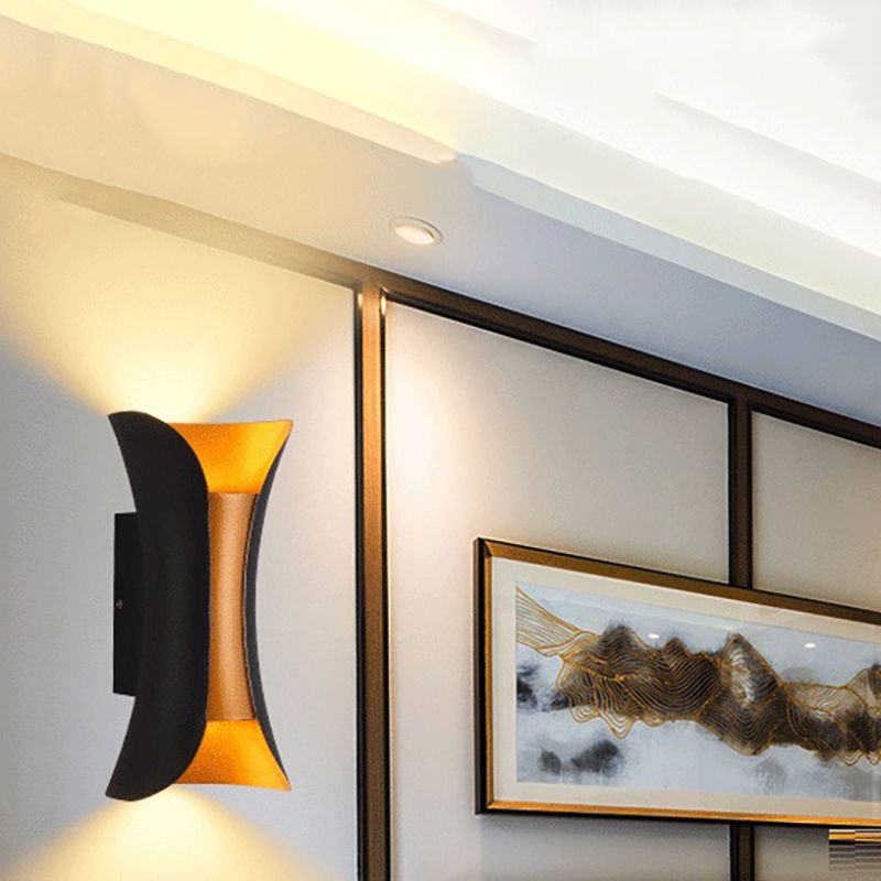 Modern Metal Wall Mount Light LED Wall Light with Aluminum Shade for Living Room