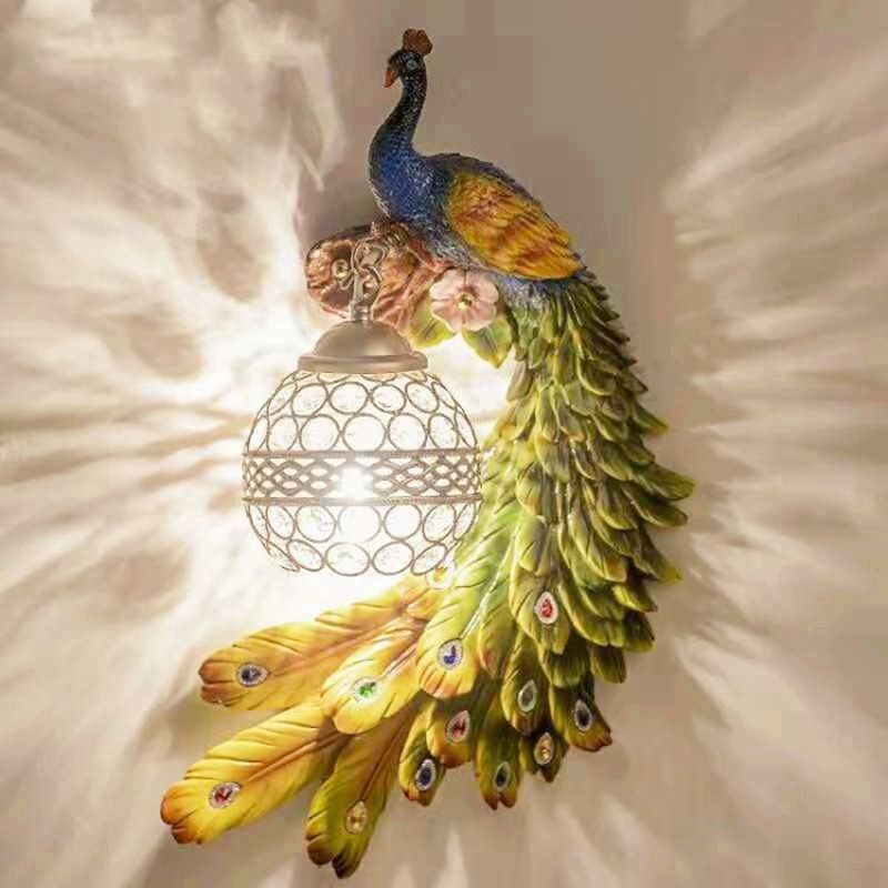 Lámpara de pared clásica de pavo pavo real 1 bulbo de resina de resina de luz de luz con sombra con incrustación de cristal esférico