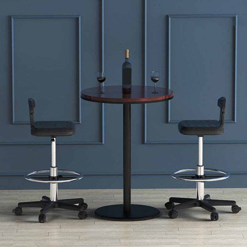 Verstellbar