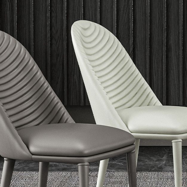 Sedia da pranzo in pelle parsons in stile designer parsons